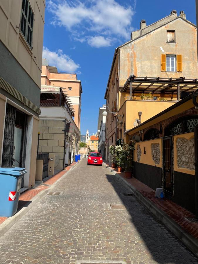 Appartamento Stella Marina In Pieno Centro Di Pietra Ligure Sulla Passeggiata E A Un Passo Dal Mare Bagian luar foto
